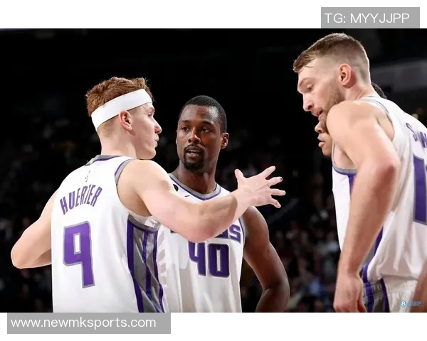 福克斯谈球队表现起伏关键在于如何面对逆境与挑战