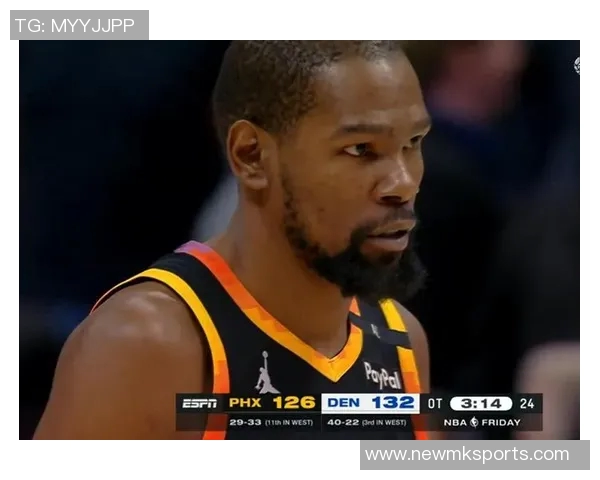 杜兰特第三节状态低迷仅得5分目前全场22分5板2帽表现分析